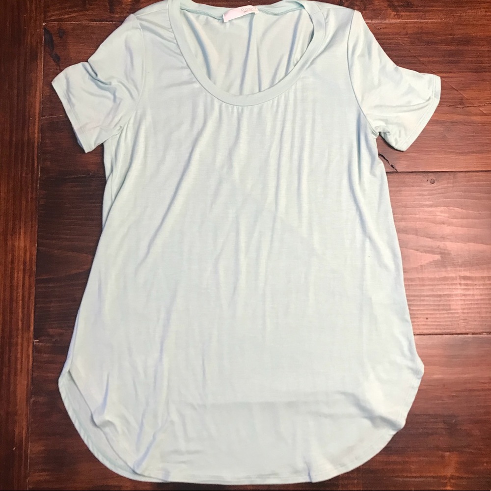 New mint tee